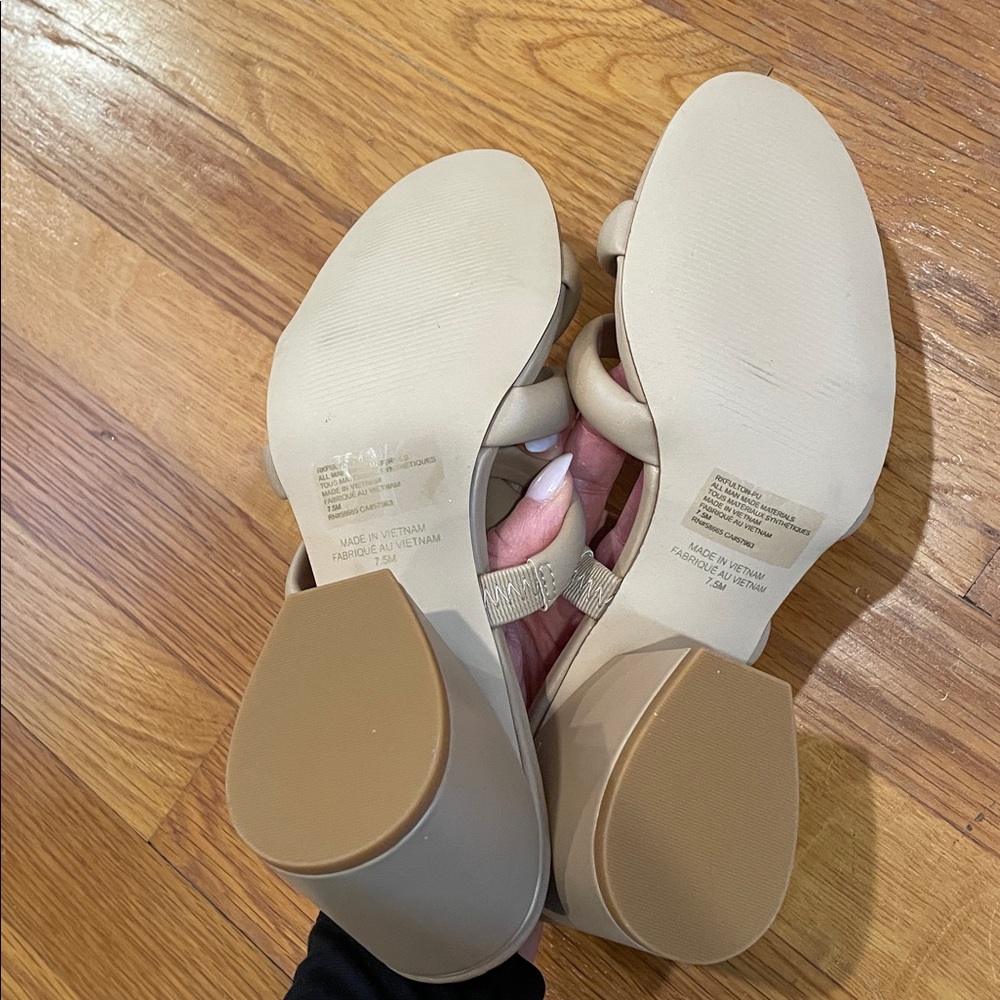 Brand New Nordstrom Rack nude sandals 7.5 - Picture 4 of 4